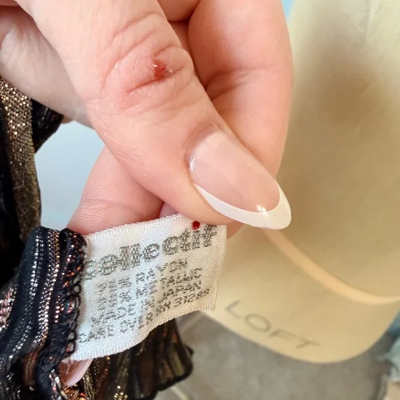 Collectif Black and Gold Striped Scarf - Picture 5 of 5